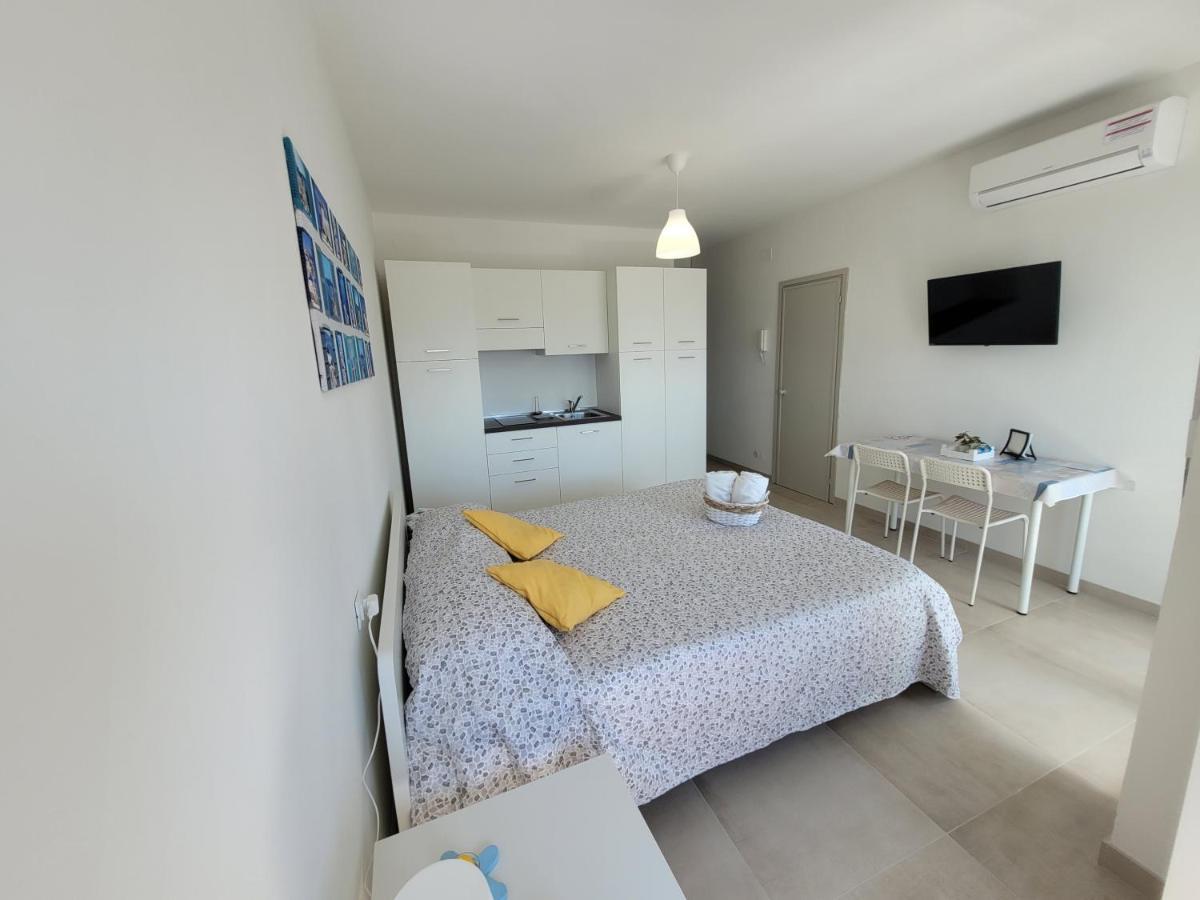 Rosato Double Sea View Apartment لينانو سابيادورو المظهر الخارجي الصورة